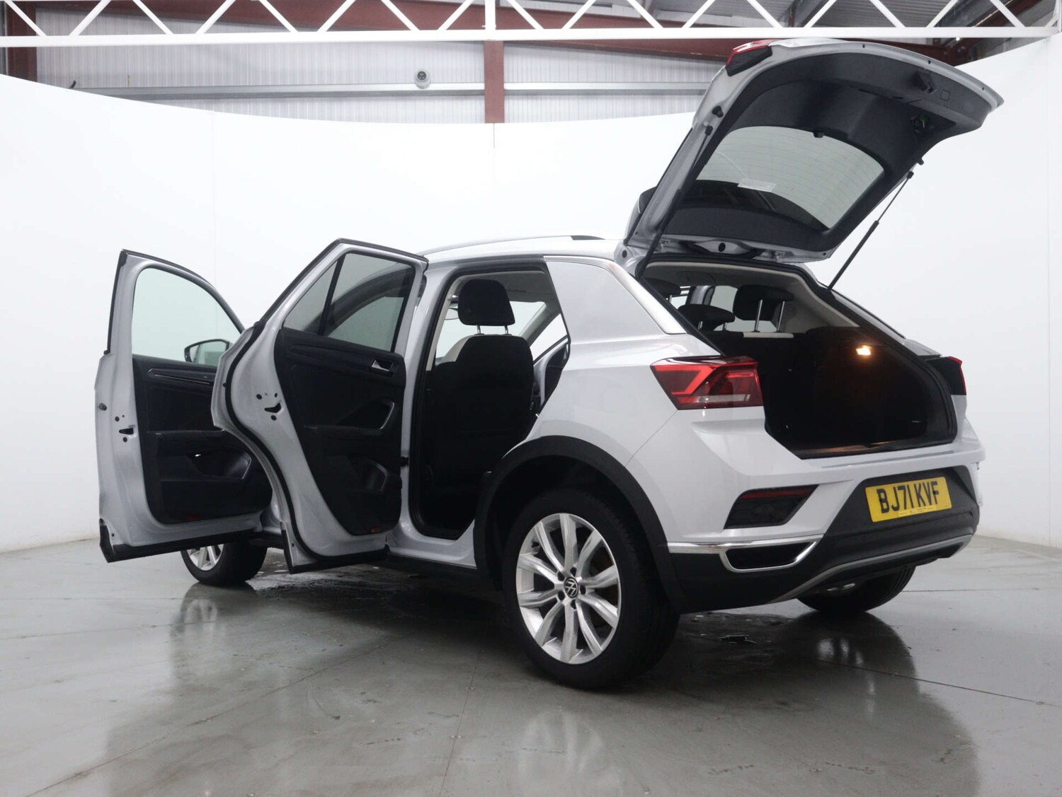 Used Volkswagen T-Roc 2021 for sale - 76231907: Photo 57