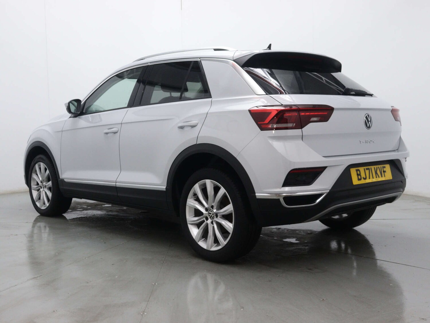 Used Volkswagen T-Roc 2021 for sale - 76231907: Photo 8