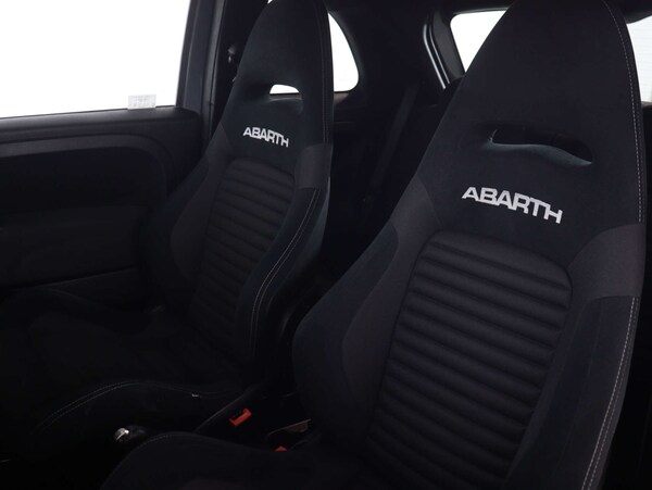 Used Abarth 595 2022 for sale - 75631404: Photo 39
