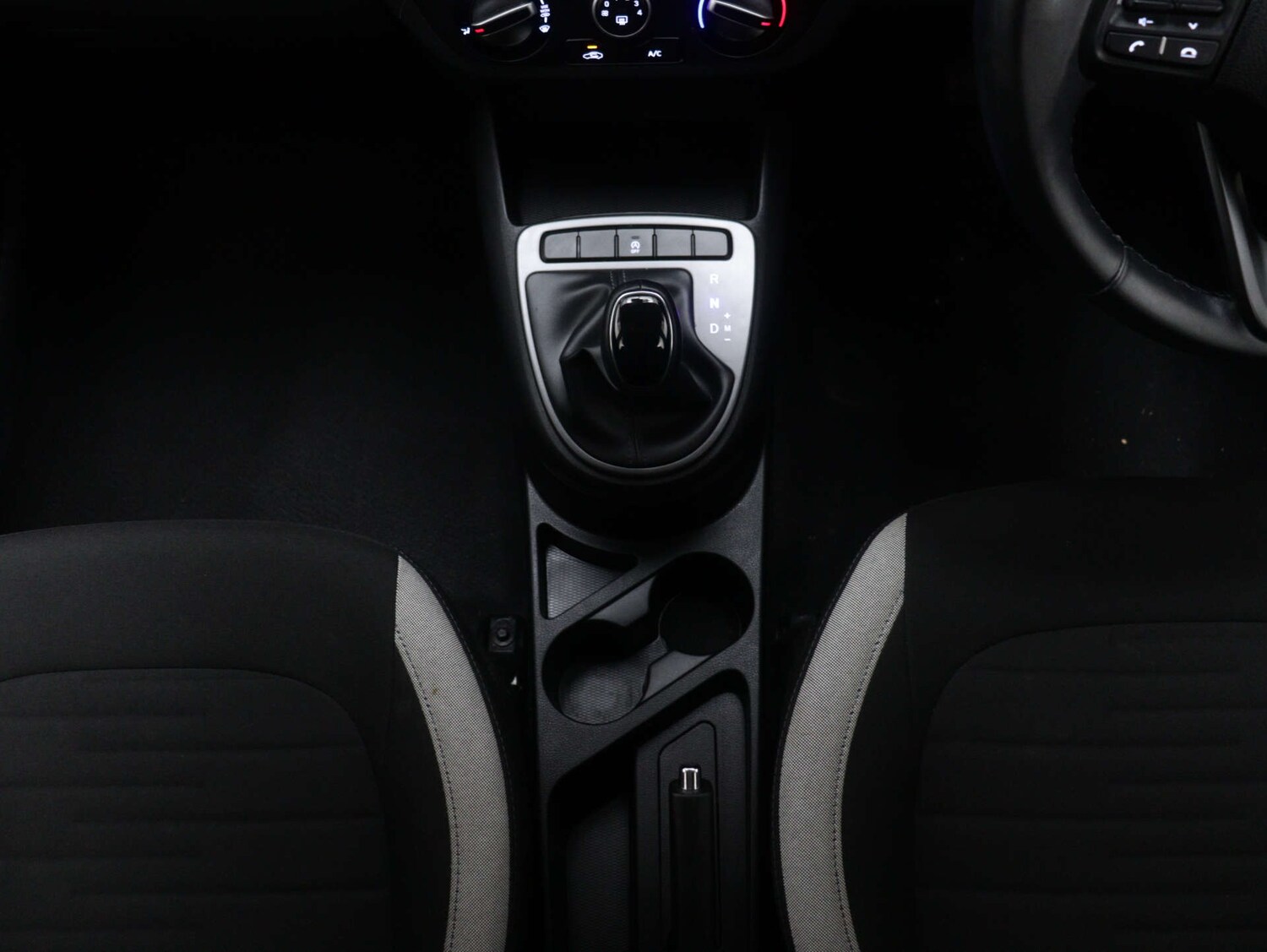 Used Hyundai i10 2022 for sale - 76253821: Photo 19