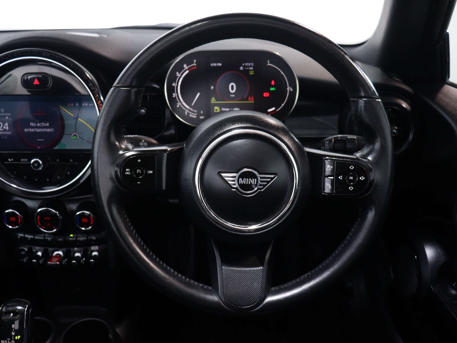 Used MINI Convertible 2021 for sale - 75662056: Photo 17