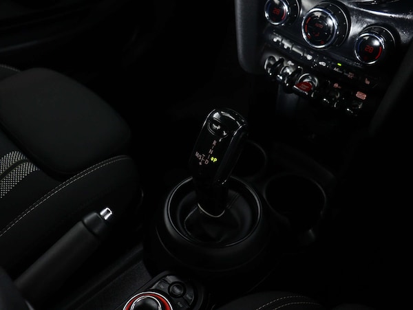 Used MINI Convertible 2021 for sale - 75662056: Photo 31