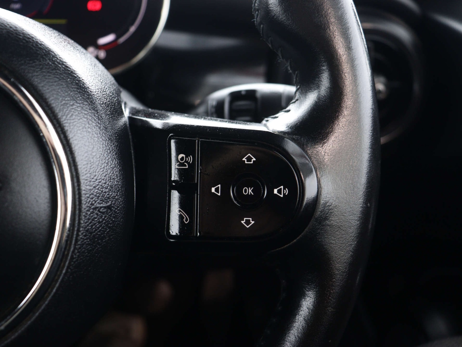 Used MINI Convertible 2021 for sale - 75662056: Photo 33