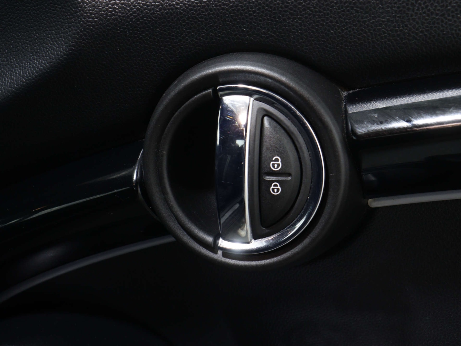 Used MINI Convertible 2021 for sale - 75662056: Photo 36