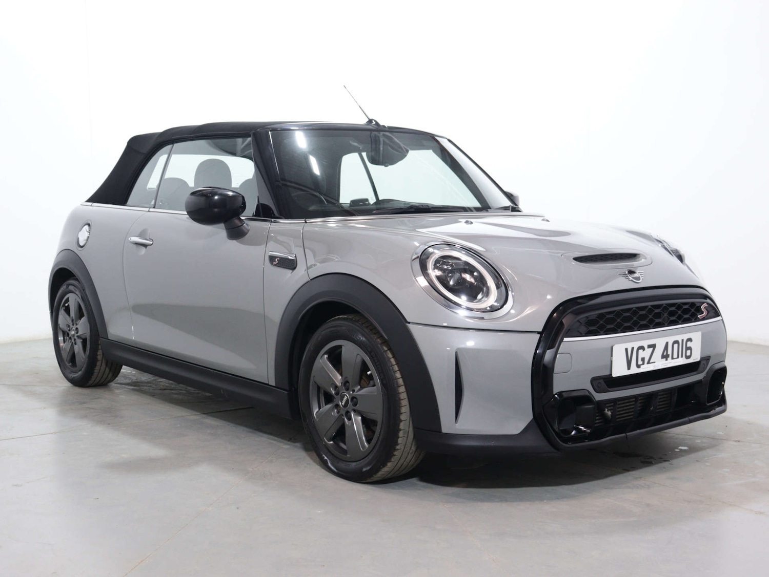 Used MINI Convertible 2021 for sale - 75662056: Photo 5