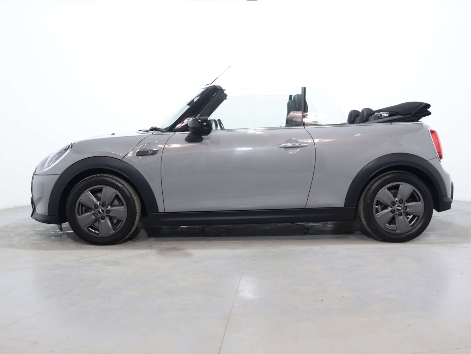 Used MINI Convertible 2021 for sale - 75662056: Photo 56