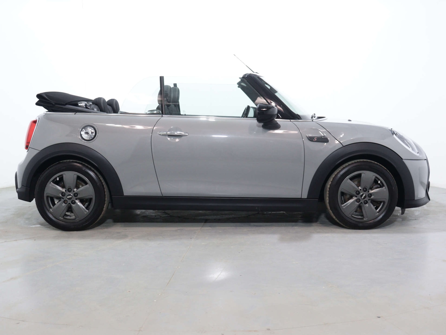 Used MINI Convertible 2021 for sale - 75662056: Photo 7