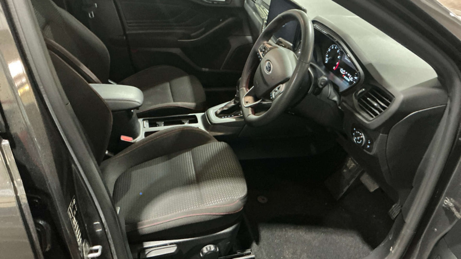 Used Ford Focus 2023 for sale - 77349819: Photo 11