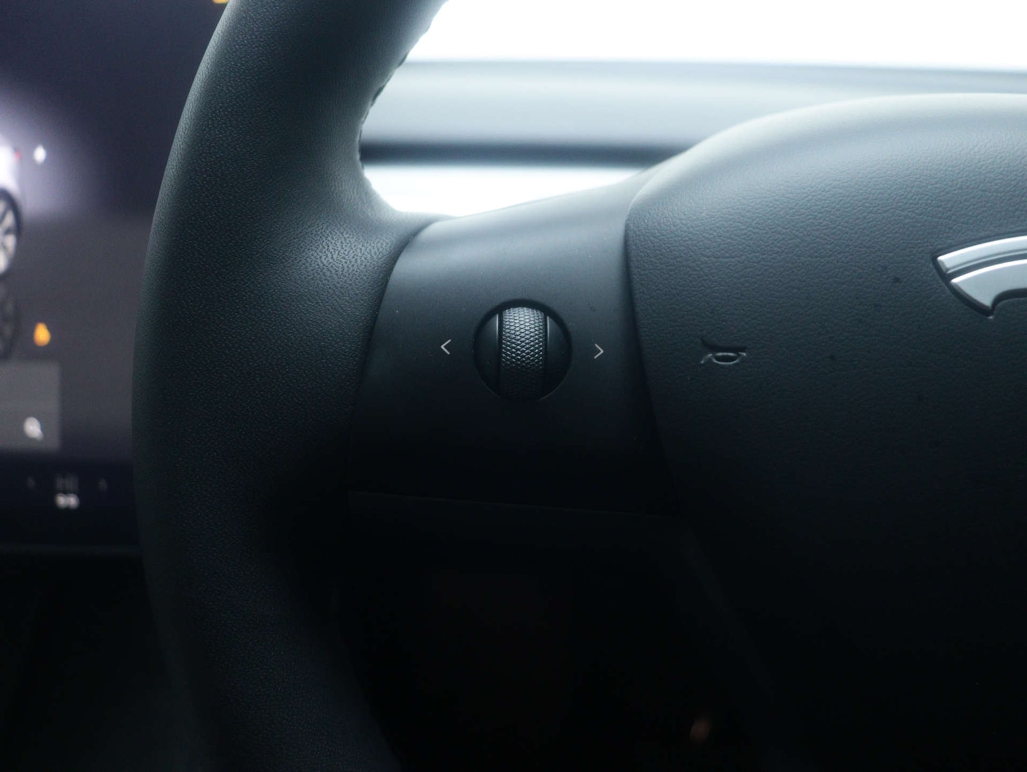 Used Tesla Model Y 2024 for sale - 77652984: Photo 28