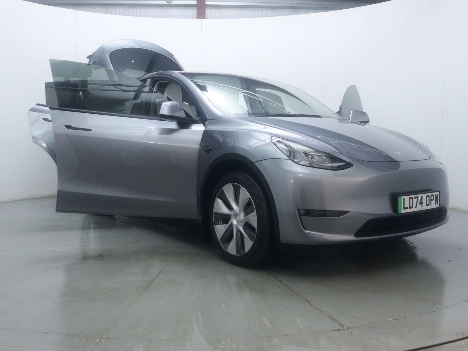 Used Tesla Model Y 2024 for sale - 77652984: Photo 46