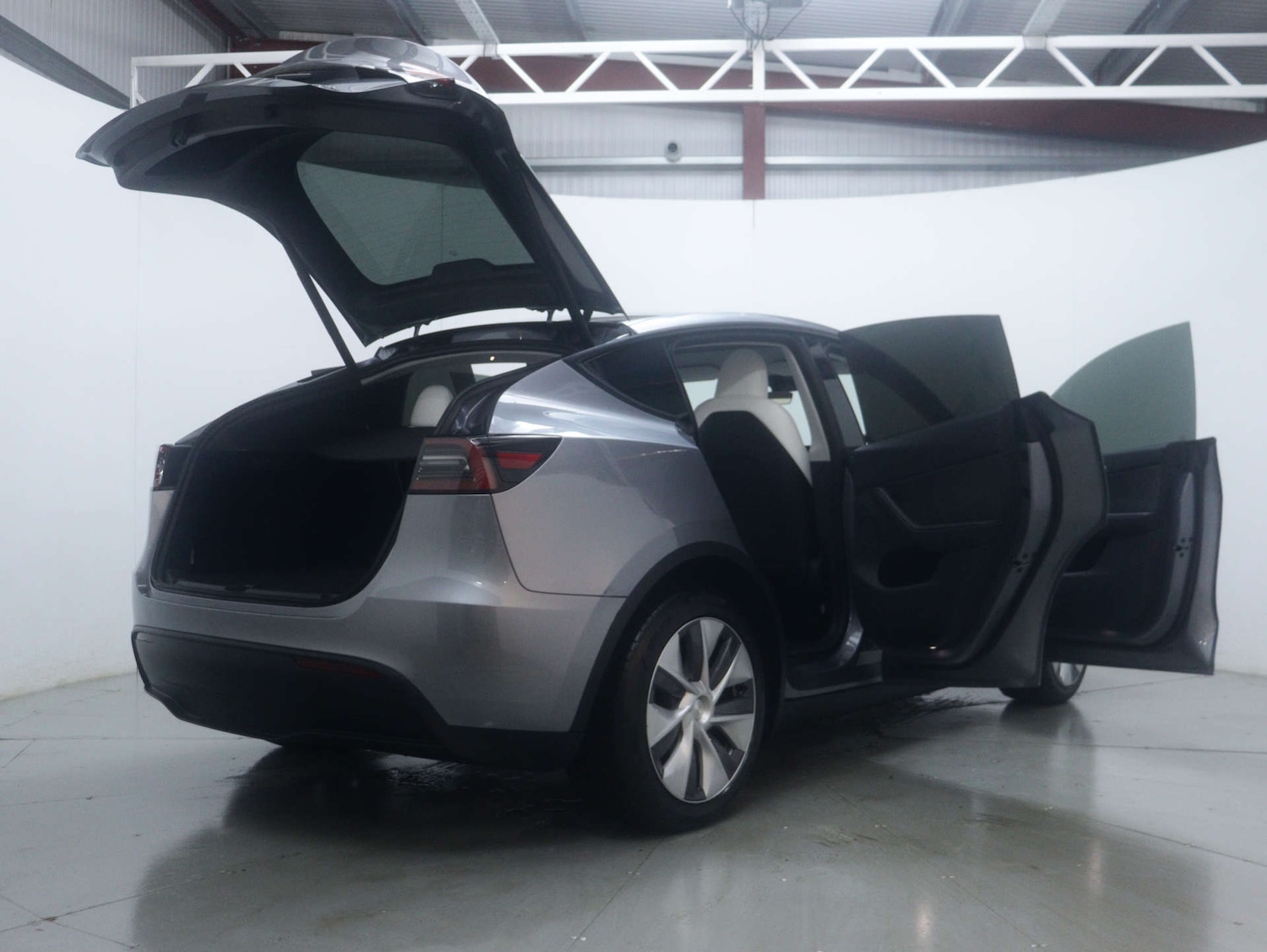 Used Tesla Model Y 2024 for sale - 77652984: Photo 52