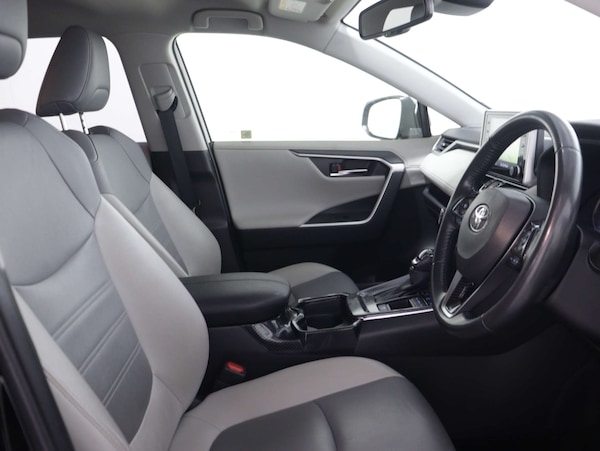 Used Toyota RAV4 2022 for sale - 74993395: Photo 42