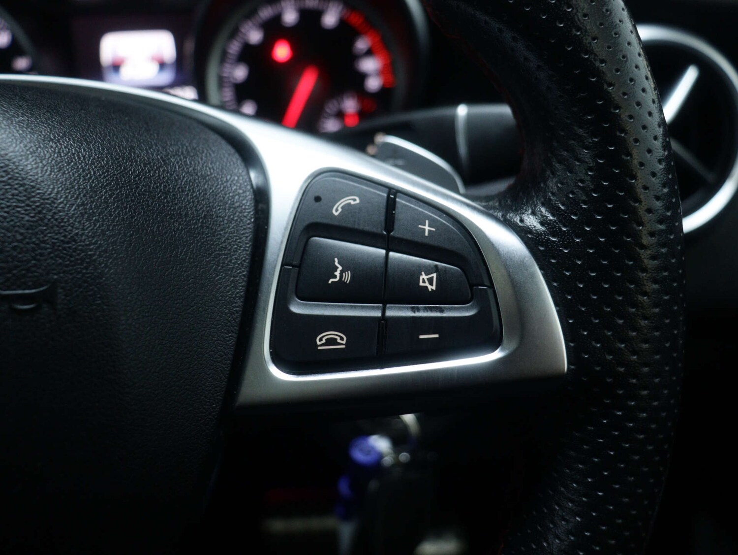 Used Mercedes-Benz GLA 2020 for sale - 76884357: Photo 40