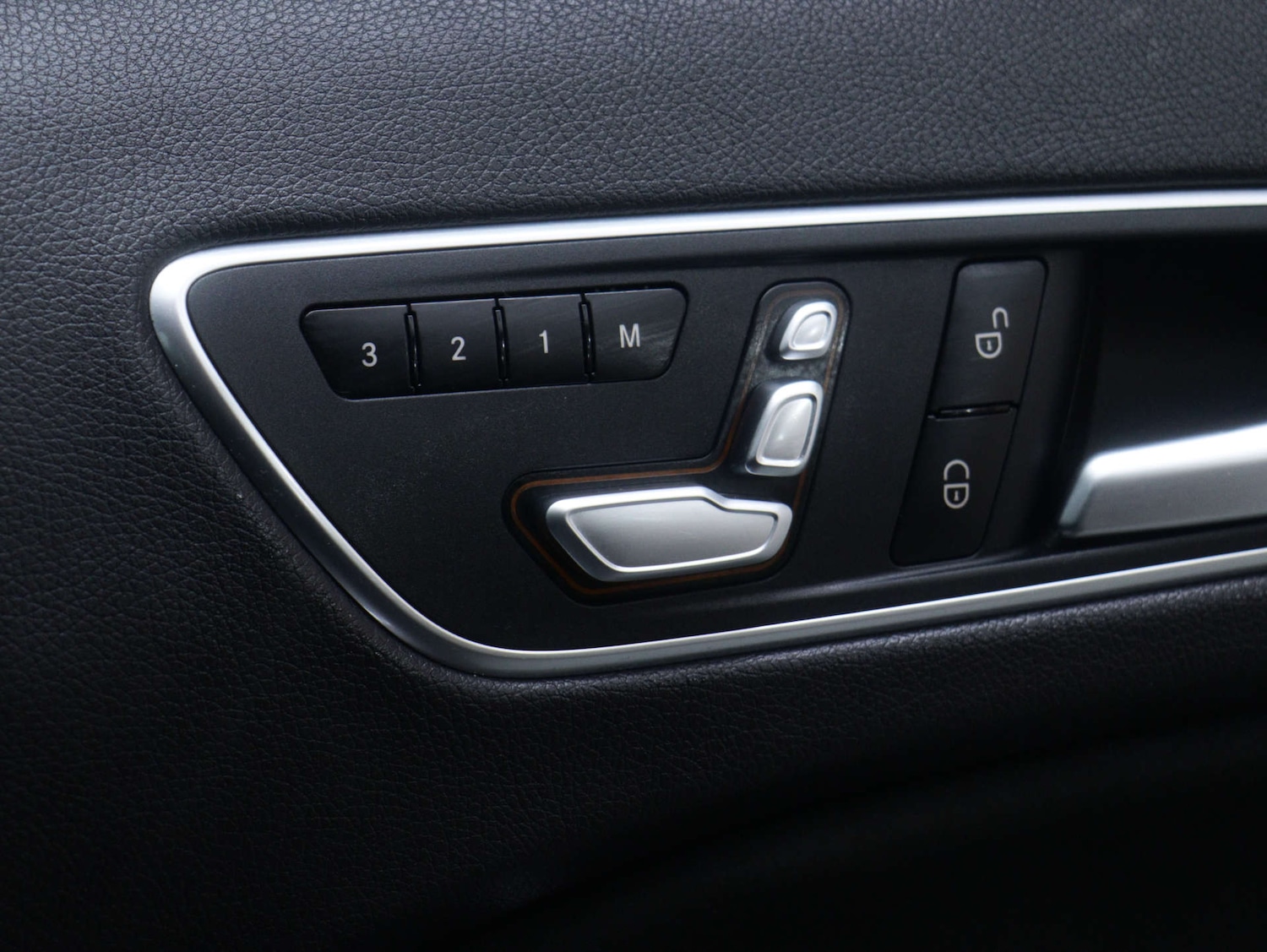 Used Mercedes-Benz GLA 2020 for sale - 76884357: Photo 43