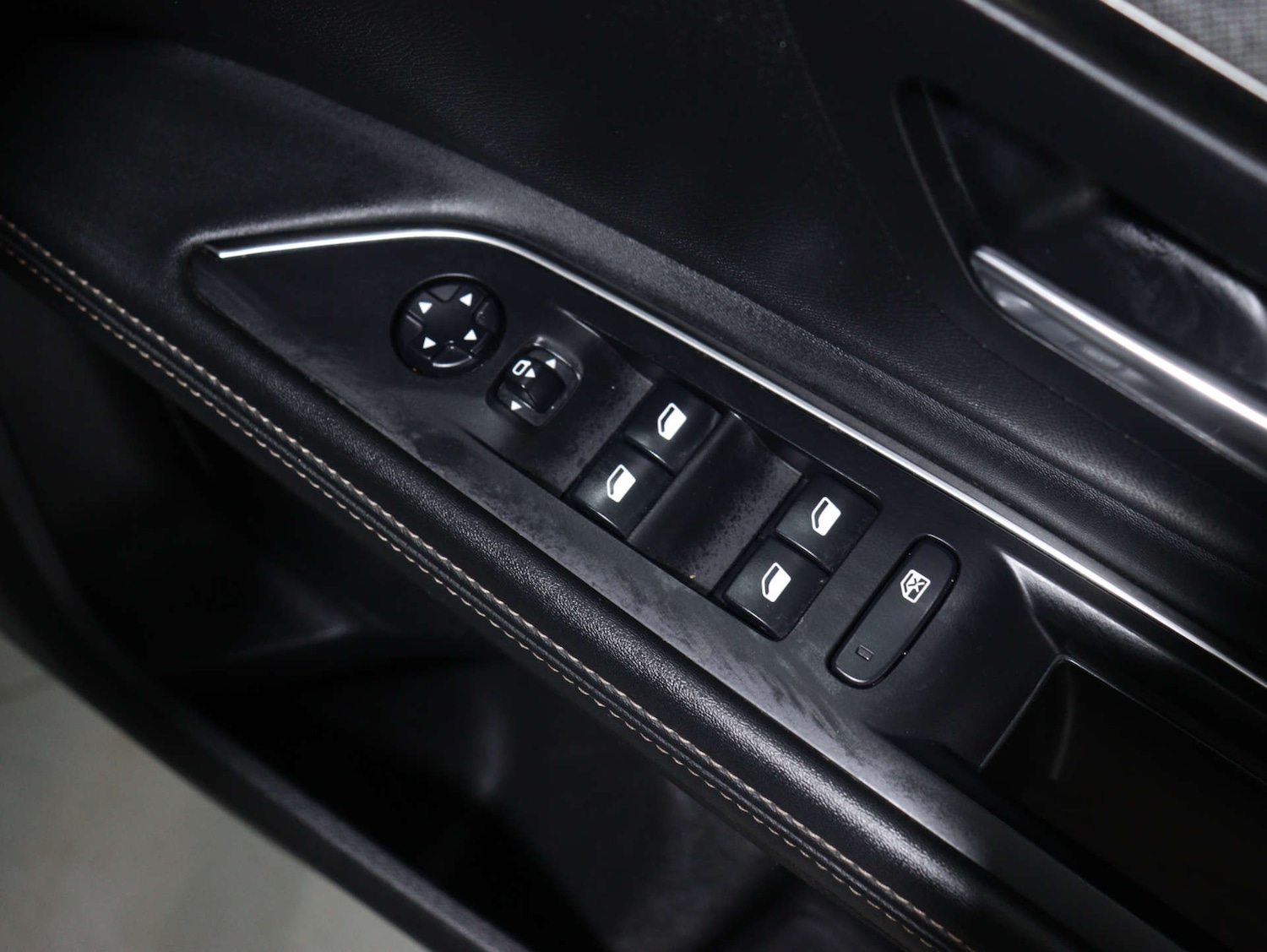 Used Peugeot 5008 2020 for sale - 75870873: Photo 34