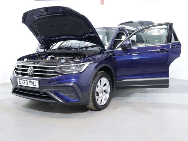 Used Volkswagen Tiguan 2023 for sale - 74502968: Photo 60