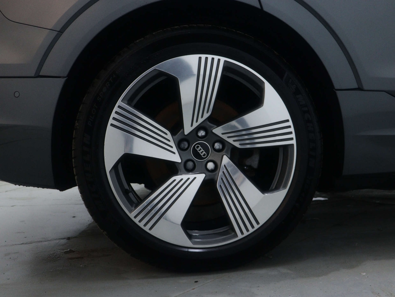 Used Audi e-tron 2022 for sale - 77151093: Photo 14