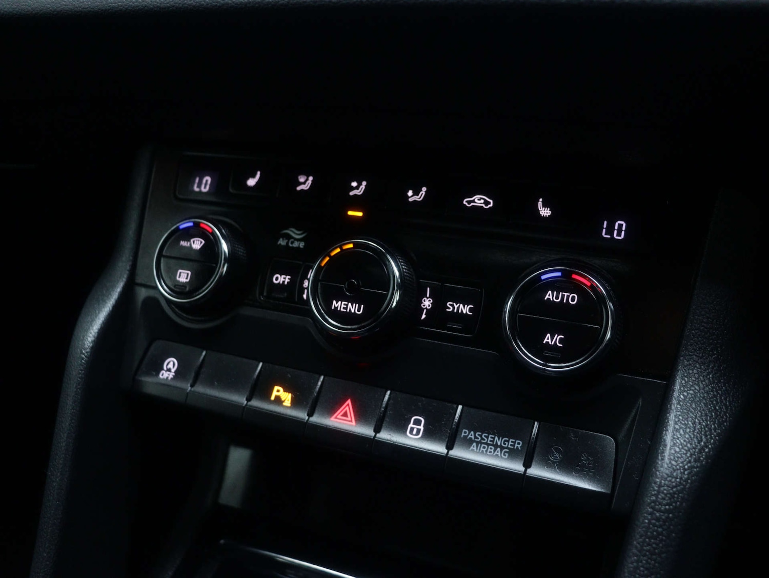 Used Skoda Karoq 2020 for sale - 77380651: Photo 32