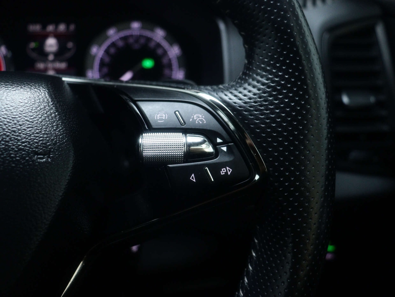 Used Skoda Karoq 2020 for sale - 77380651: Photo 38