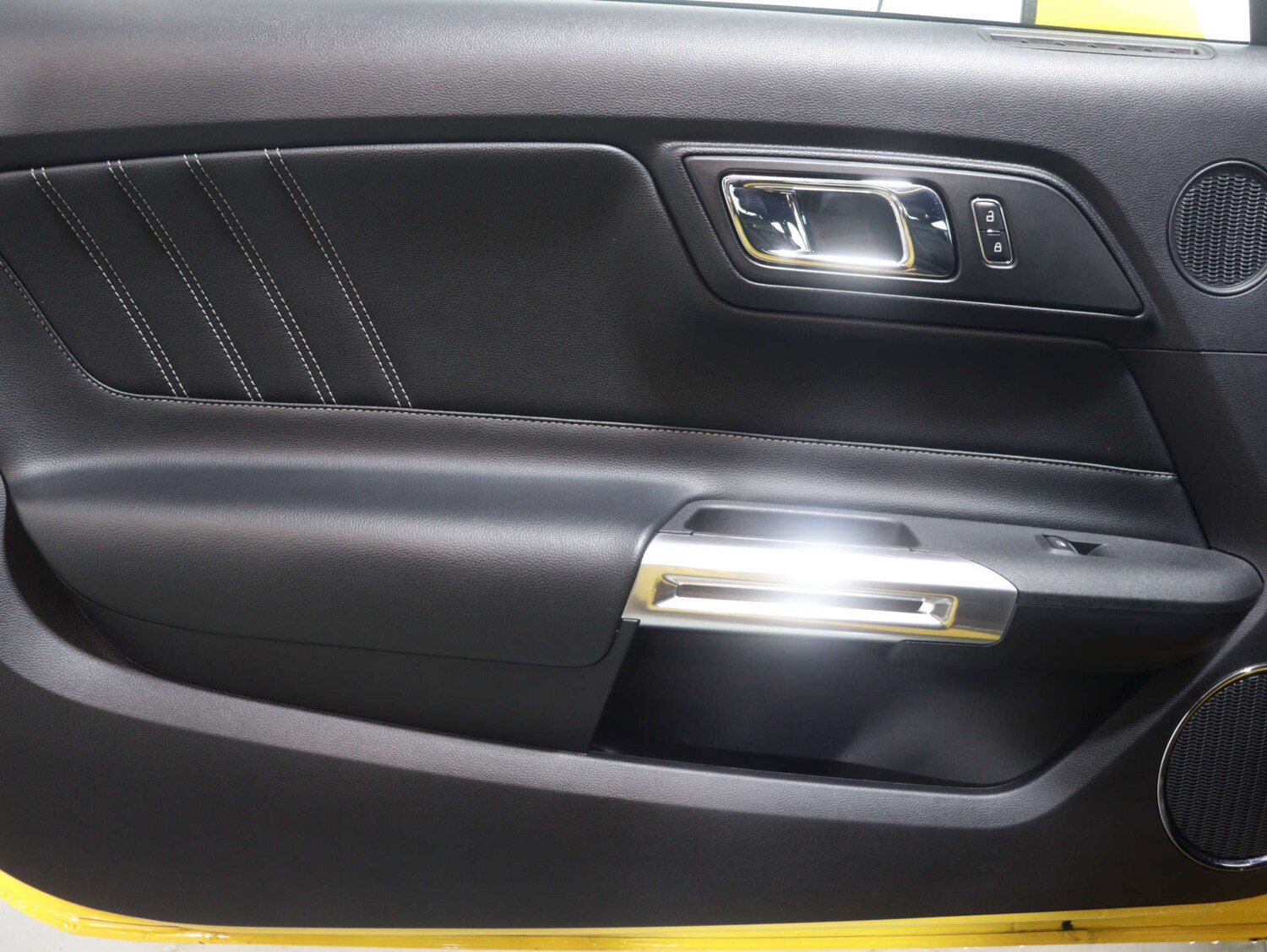 Used Ford Mustang 2017 for sale - 76126190: Photo 41