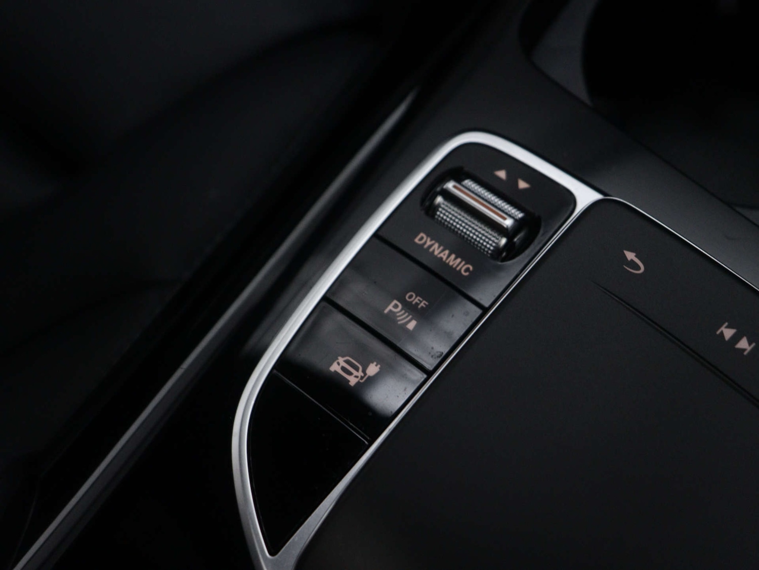 Used Mercedes-Benz EQC 2022 for sale - 76253824: Photo 32