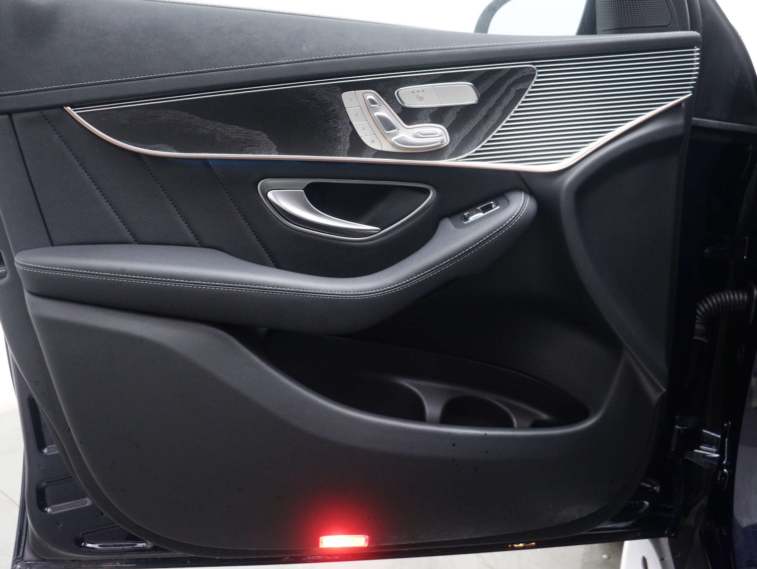 Used Mercedes-Benz EQC 2022 for sale - 76253824: Photo 53