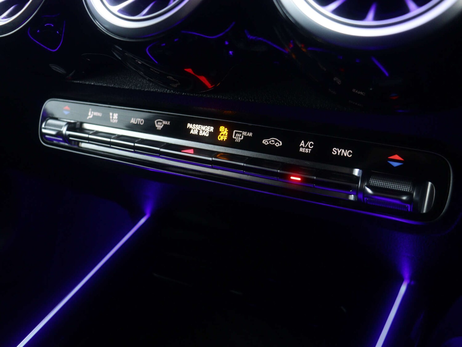 Used Mercedes-Benz GLB 2020 for sale - 76693638: Photo 31