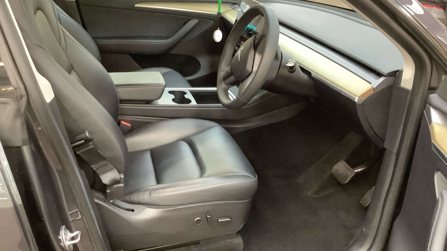 Used Tesla Model Y 2023 for sale - 77963199: Photo 8