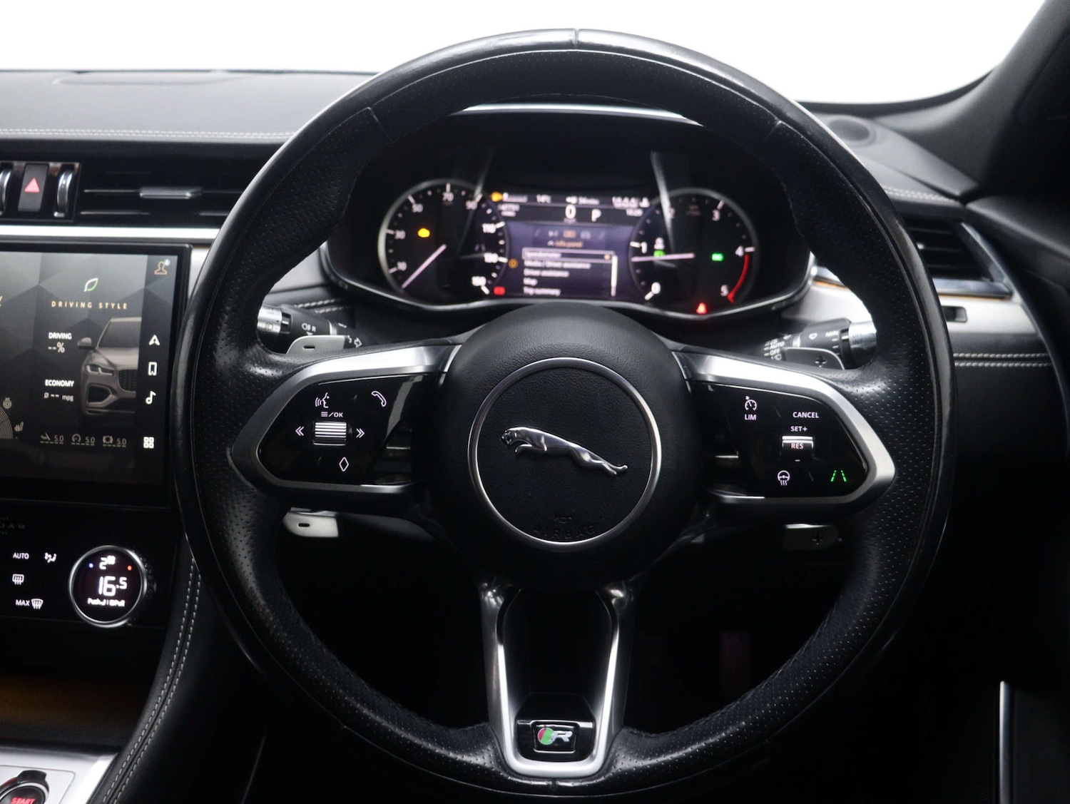 Used Jaguar F-Pace 2021 for sale - 76048849: Photo 17