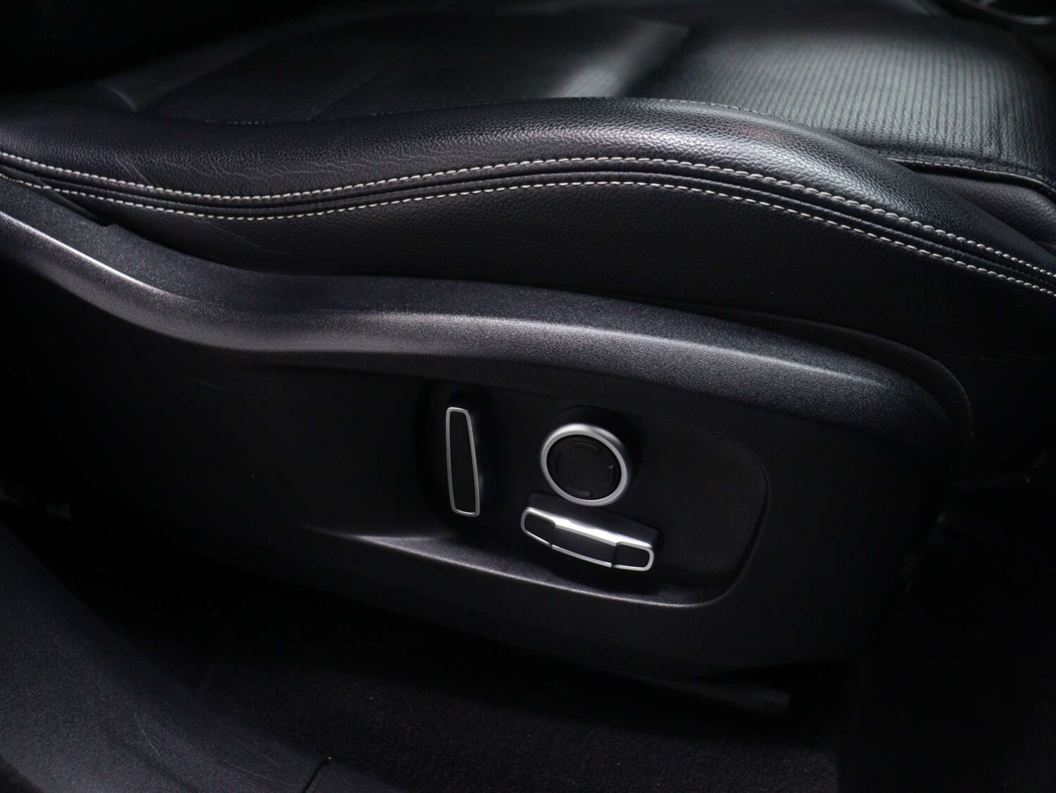 Used Jaguar F-Pace 2021 for sale - 76048849: Photo 39