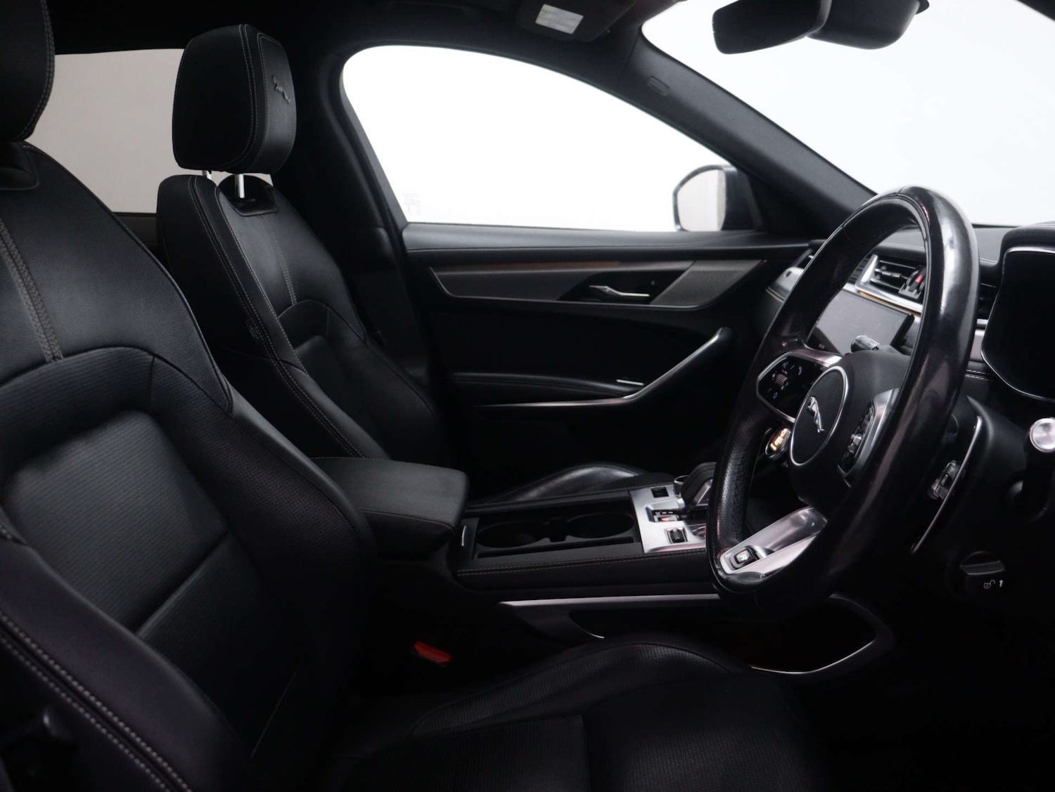 Used Jaguar F-Pace 2021 for sale - 76048849: Photo 41