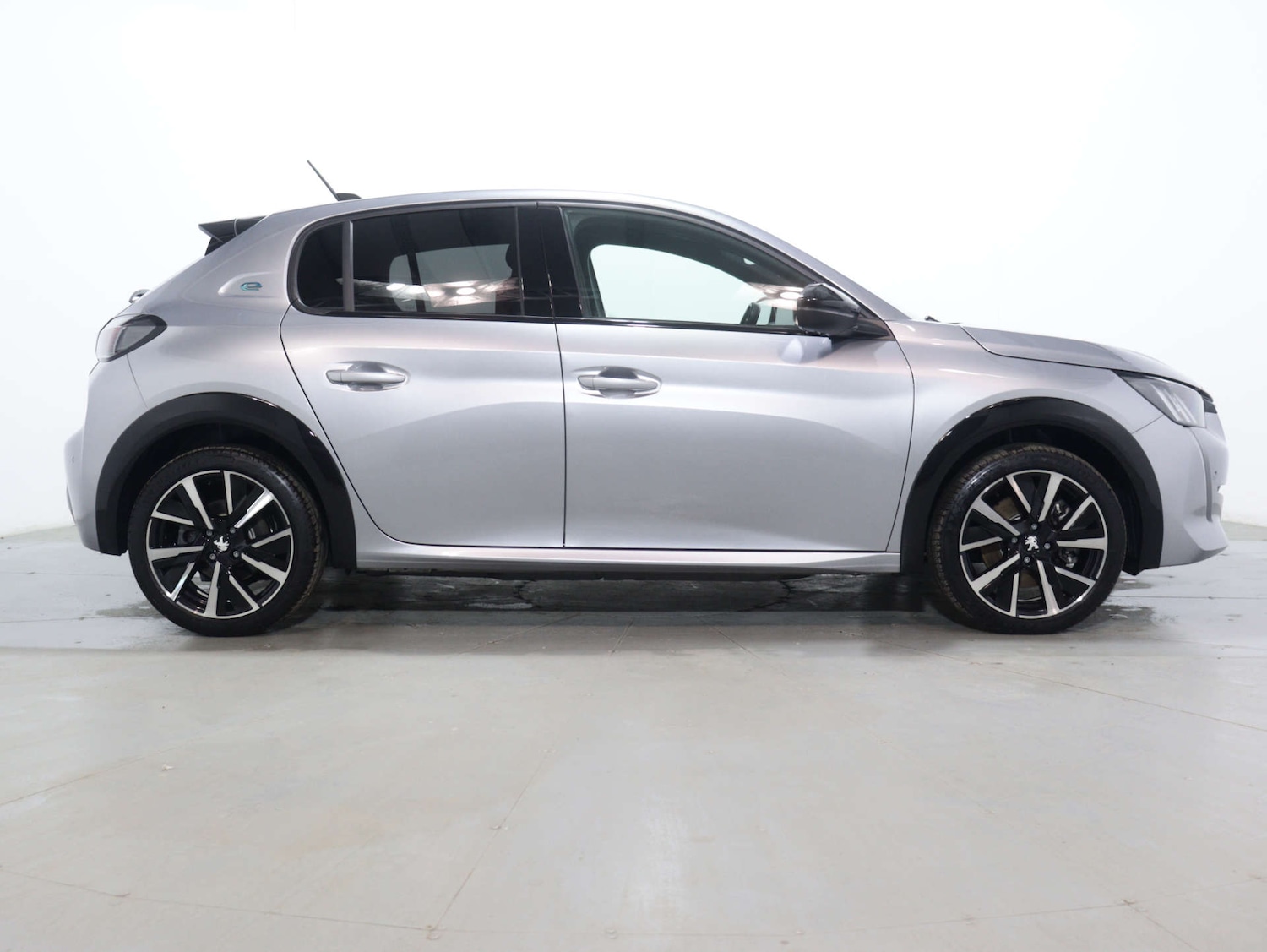 Used Peugeot 208 2023 for sale - 75920622: Photo 12