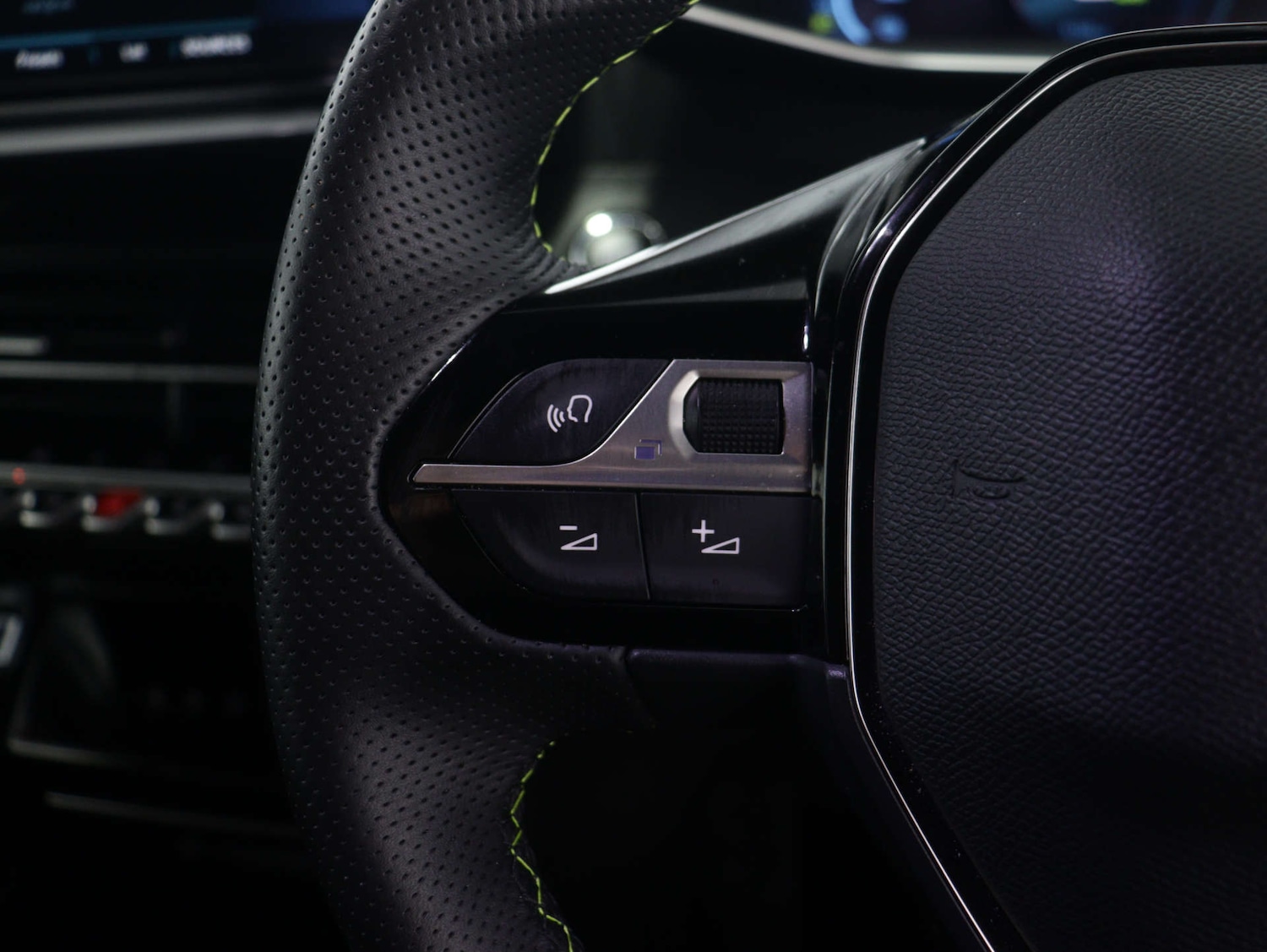 Used Peugeot 208 2023 for sale - 75920622: Photo 31