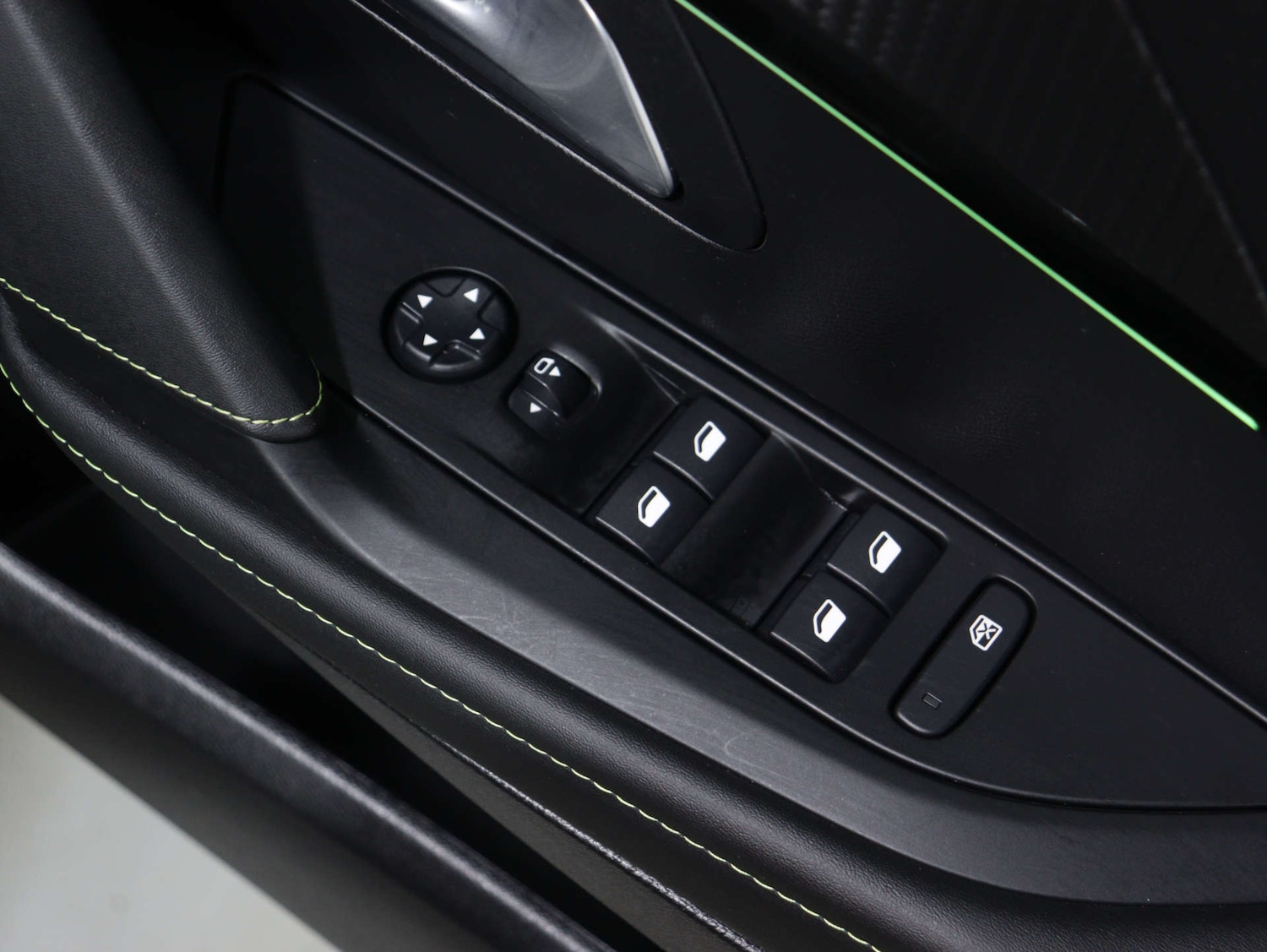 Used Peugeot 208 2023 for sale - 75920622: Photo 36