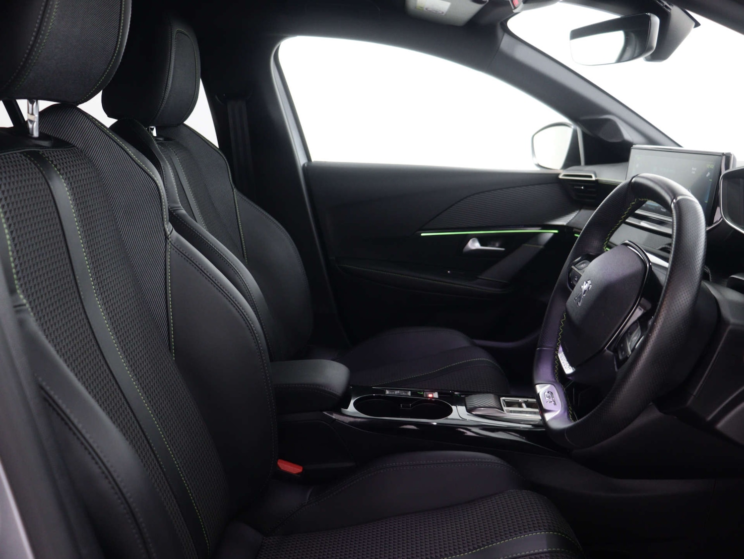 Used Peugeot 208 2023 for sale - 75920622: Photo 38