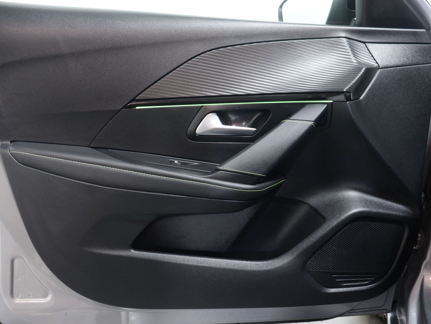 Used Peugeot 208 2023 for sale - 75920622: Photo 44