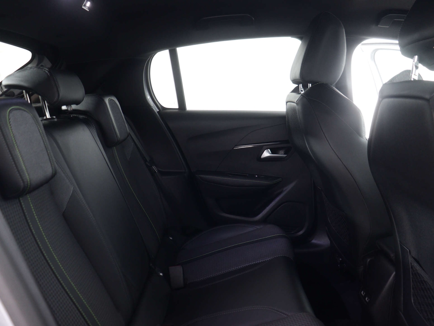 Used Peugeot 208 2023 for sale - 75920622: Photo 46