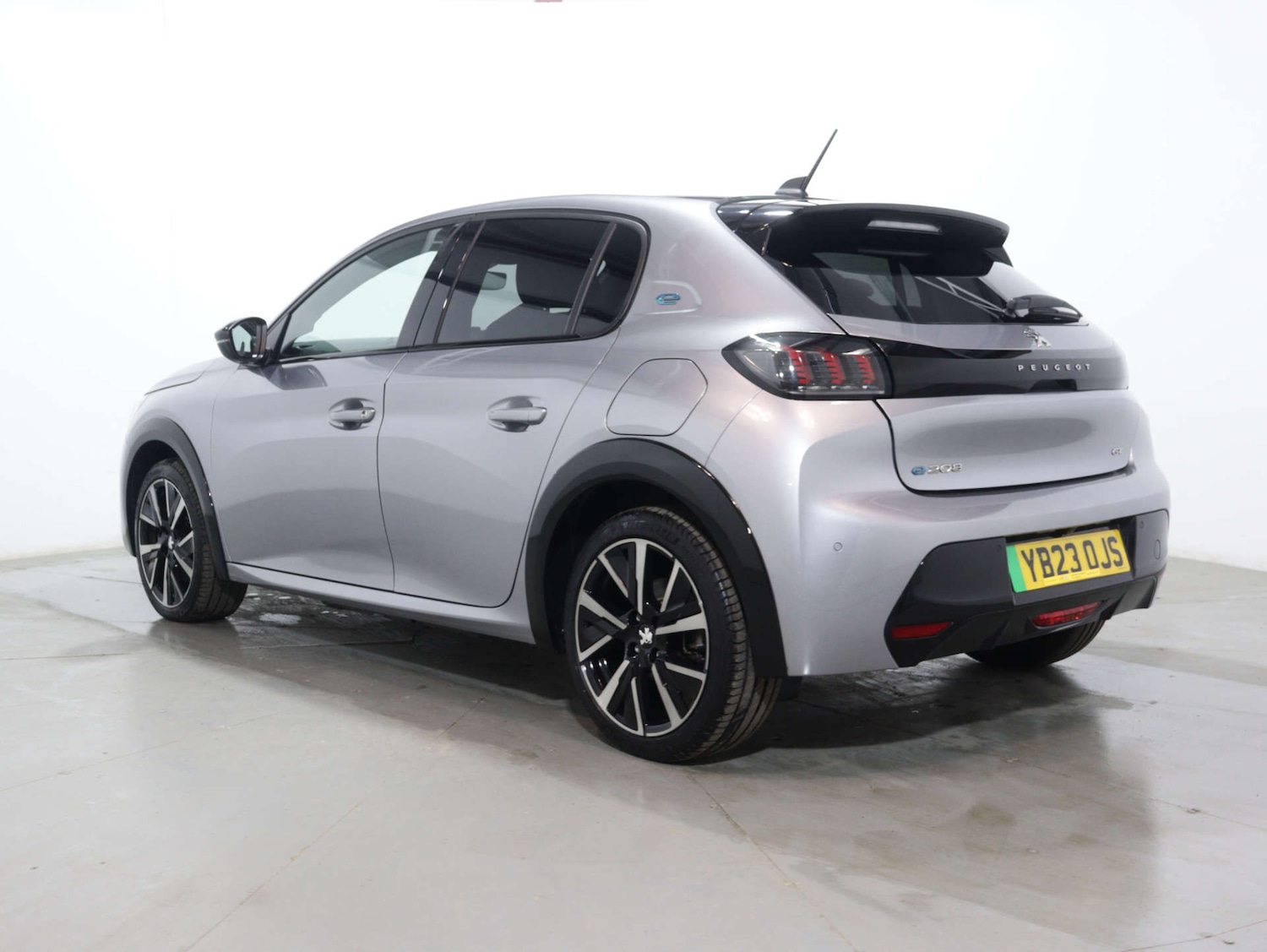 Used Peugeot 208 2023 for sale - 75920622: Photo 9