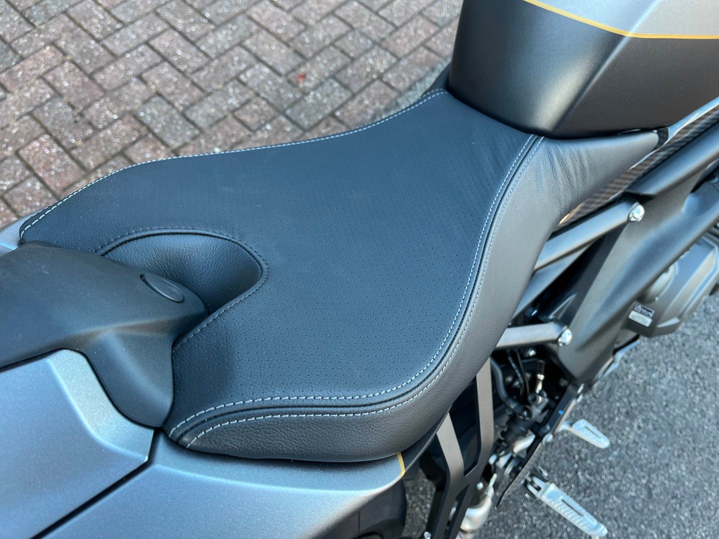 Triumph SPEED TRIPLE 1200 RR BREITLING EDITION