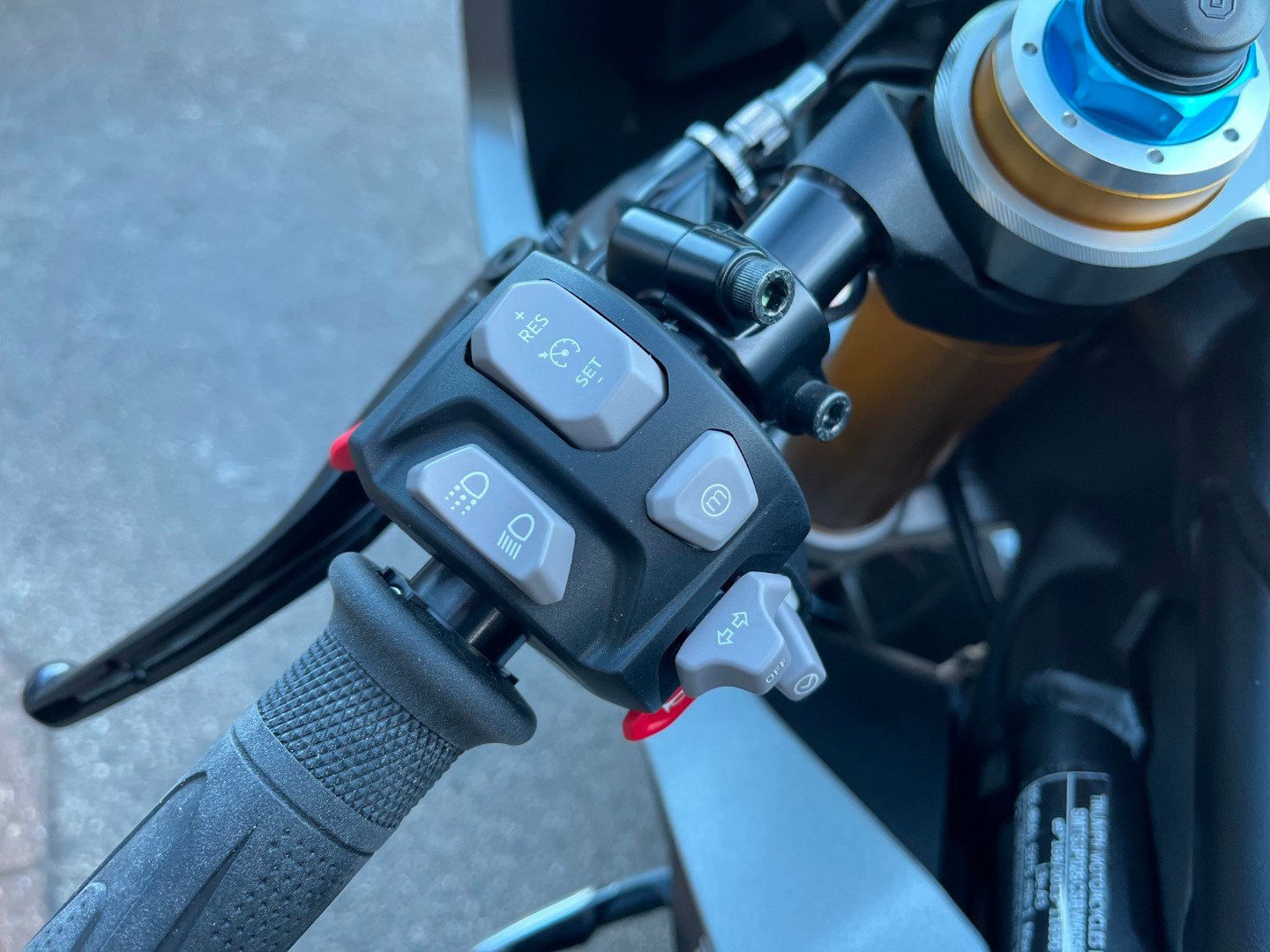 Triumph SPEED TRIPLE 1200 RR BREITLING EDITION