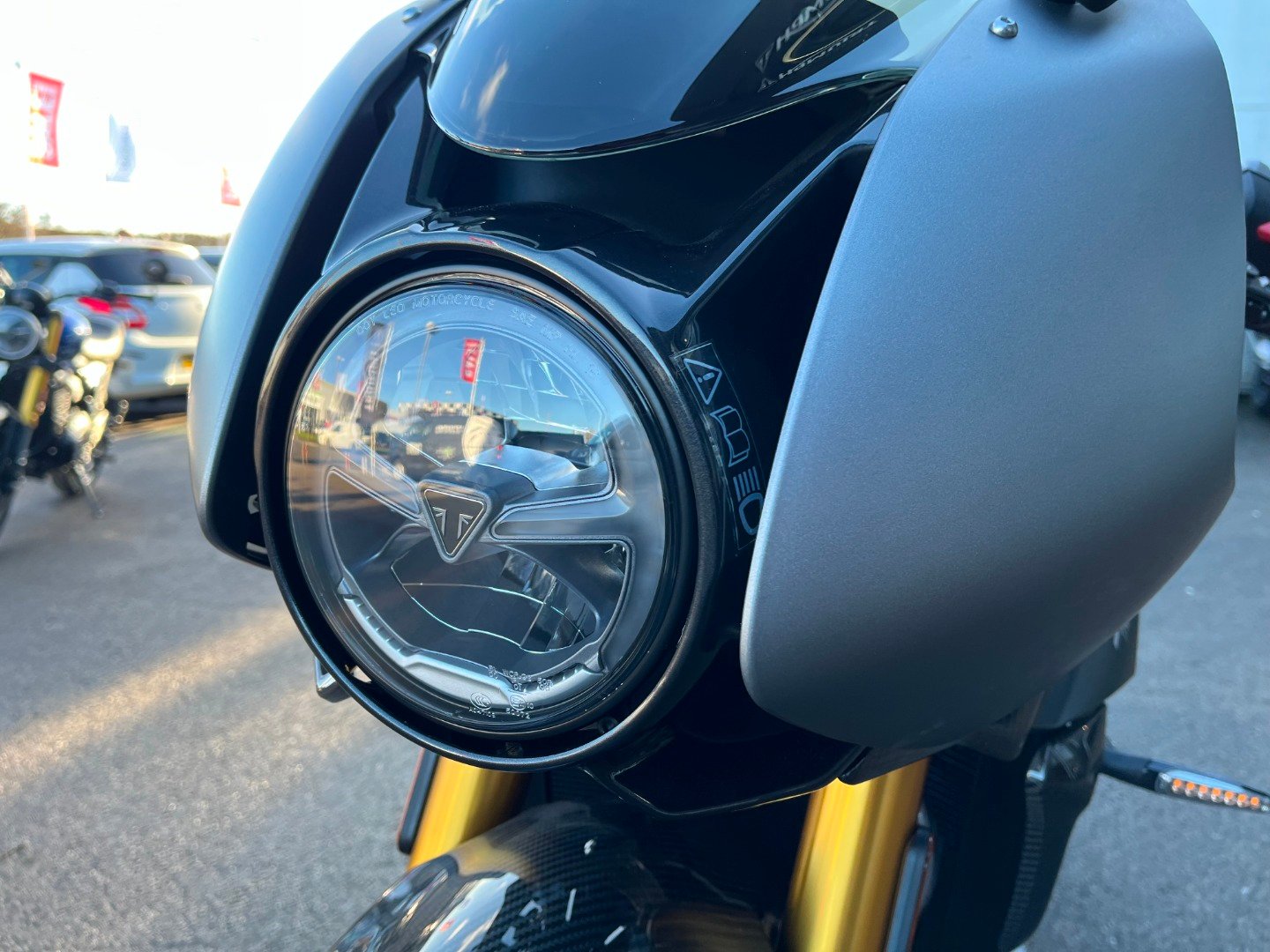 Triumph SPEED TRIPLE 1200 RR BREITLING EDITION