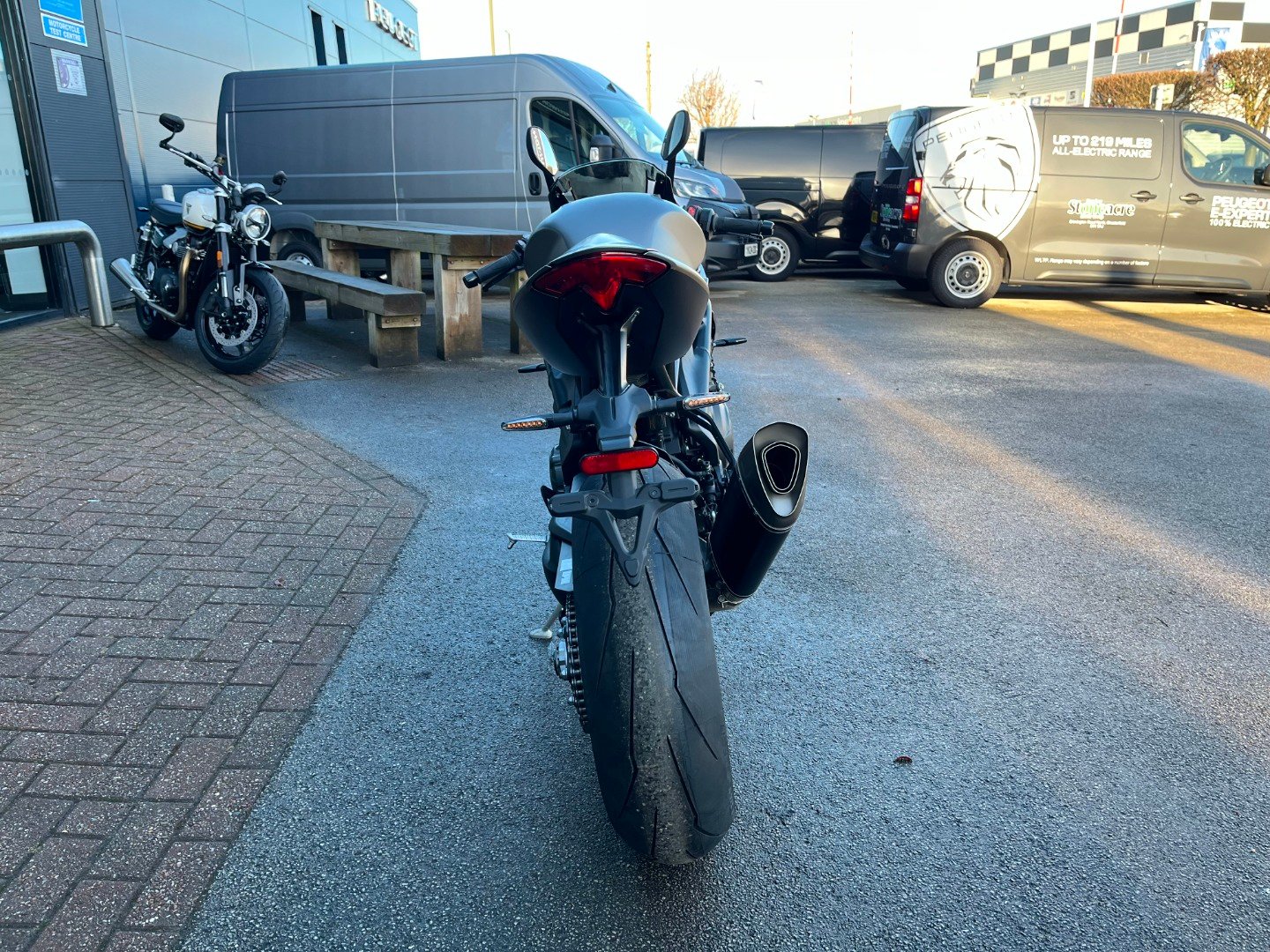 Triumph SPEED TRIPLE 1200 RR BREITLING EDITION