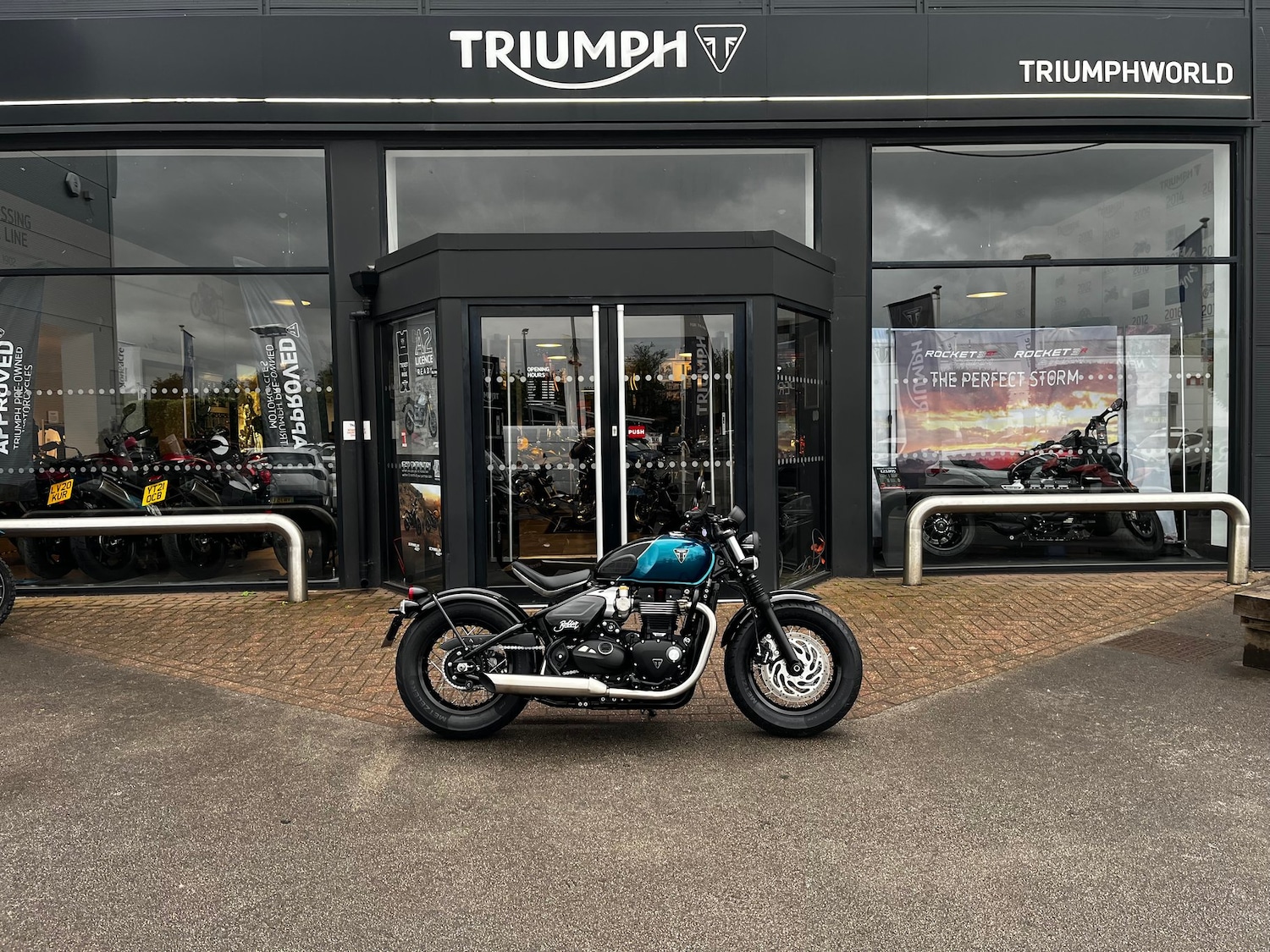 Used Triumph BONNEVILLE BOBBER 2026 for sale - 78683481: Photo 2