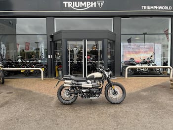 Used Triumph STREET 2021 for sale - bike-79845891: Photo