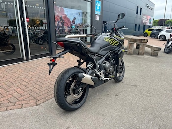 Used Triumph TIGER SPORT 800 undefined for sale - bike-75011884: Photo