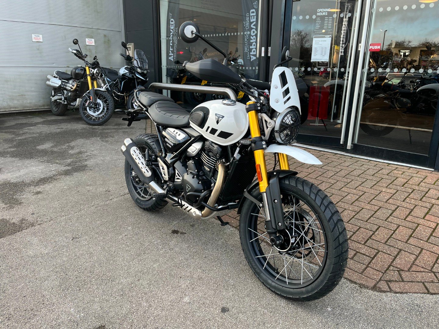 Triumph SCRAMBLER 400 XC