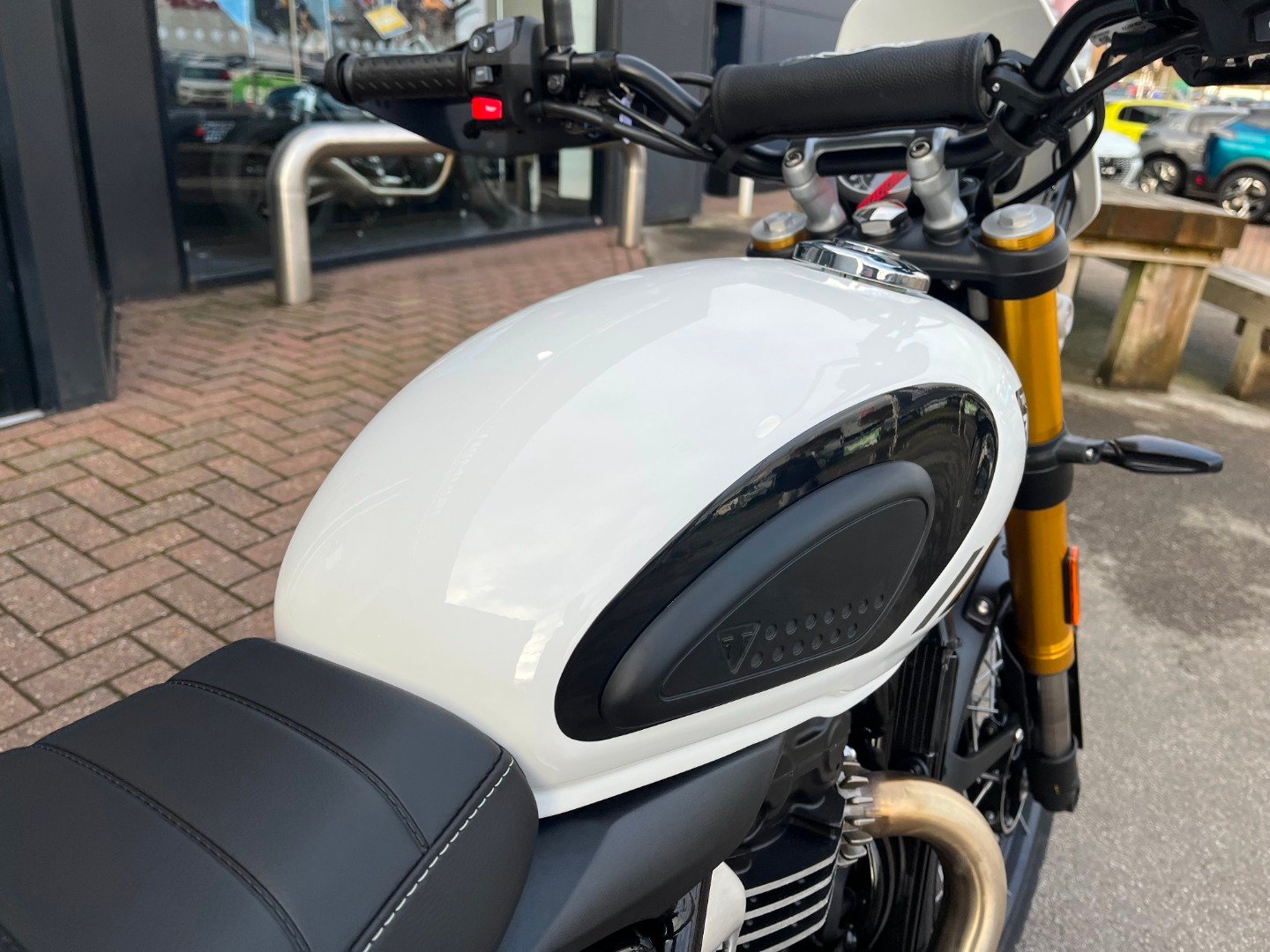 Triumph SCRAMBLER 400 XC