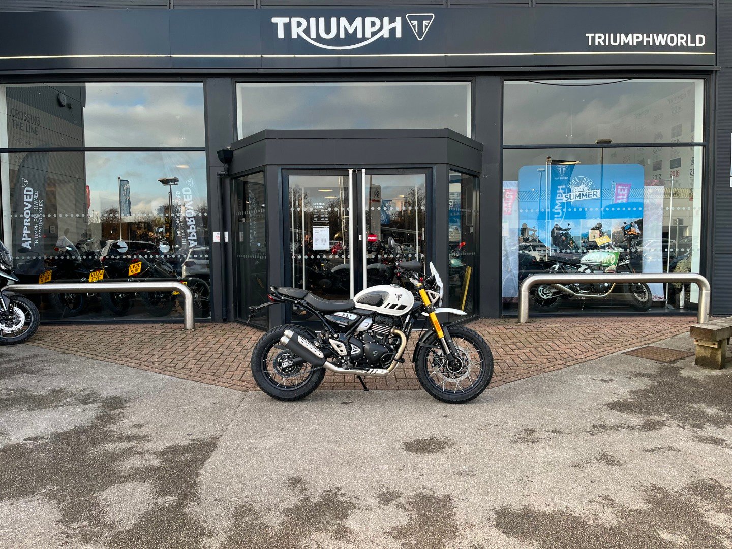 Triumph SCRAMBLER 400 XC