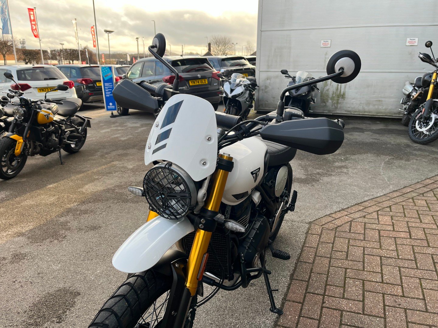 Triumph SCRAMBLER 400 XC