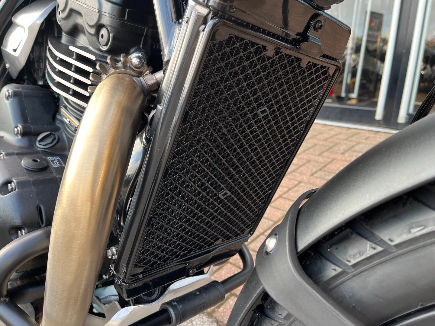 Triumph SCRAMBLER 400 XC